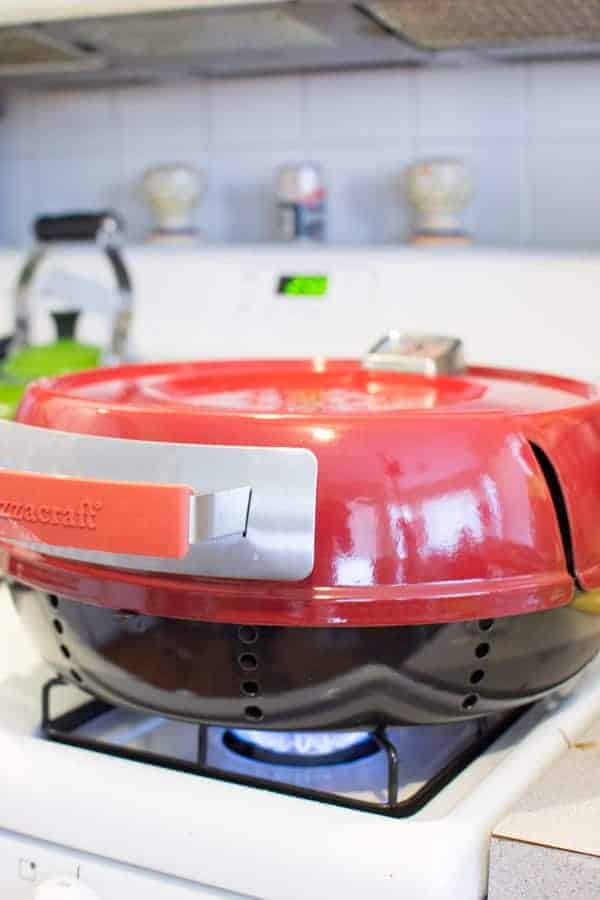 Pizzeria Pronto: A Mini Pizza Oven for Your Gas Cooktop