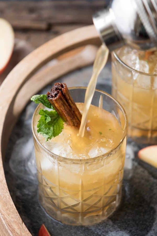 Apple Cinnamon Whiskey Smash