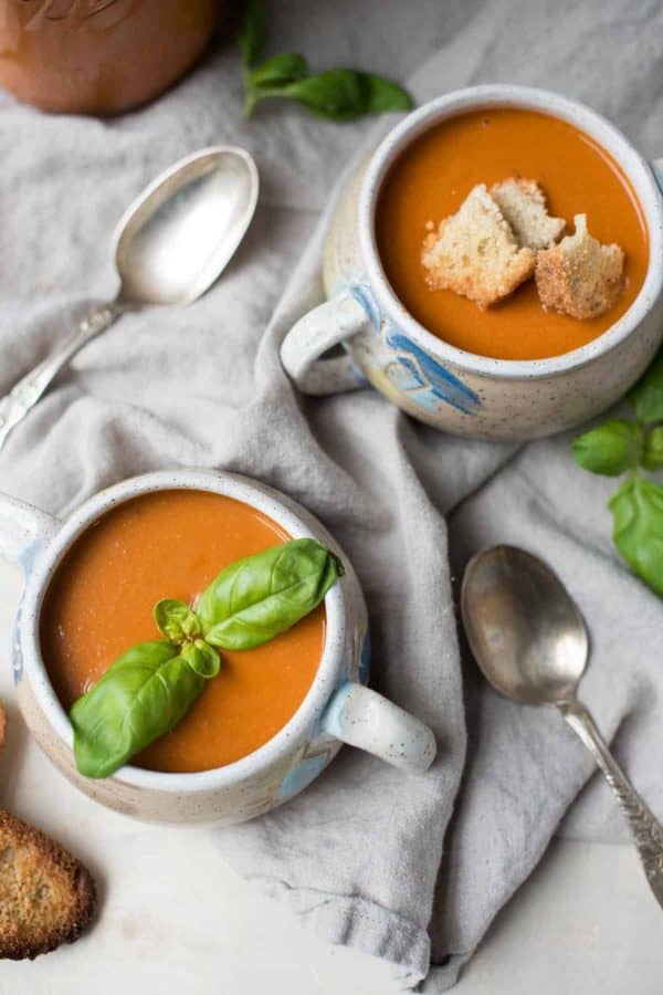 Instant Pot Creamy Vegan Tomato Soup