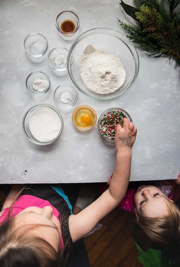 kids helping bake cookies