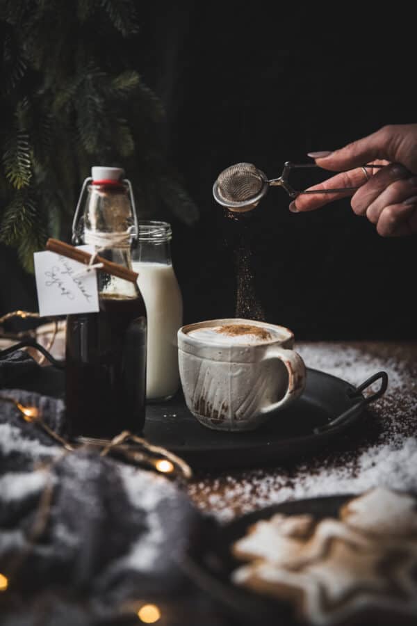 Slow Cooker Gingerbread Latte (Starbucks Copycat) - The Busy Baker